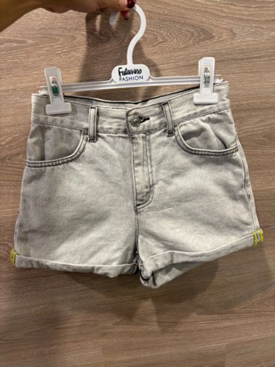 Лот: 25897598. Фото: 1. Шорты джинсовые на рост 146-152см. Брюки, шорты, джинсы