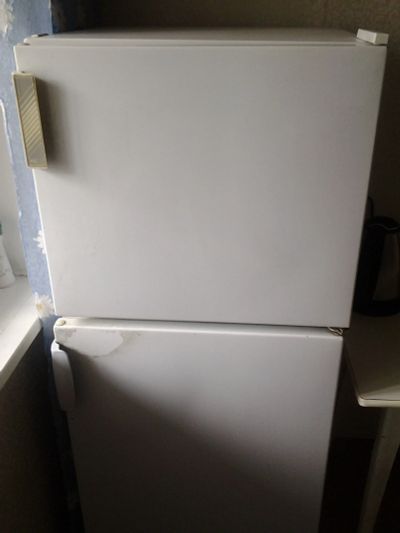 Лот: 12134385. Фото: 1. холодильник бирюса 18 неисправный. Холодильники, морозильные камеры