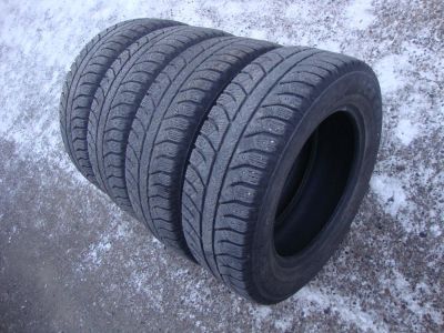 Лот: 10274972. Фото: 1. 195/65/15 Bridgestone ICE Cruiser-7000... Шины