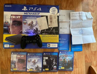 Лот: 17956809. Фото: 1. PS4 slim 1tb с дисками. Игровые приставки, консоли