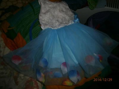 Лот: 4917733. Фото: 1. Платье с розочками. Платья, сарафаны