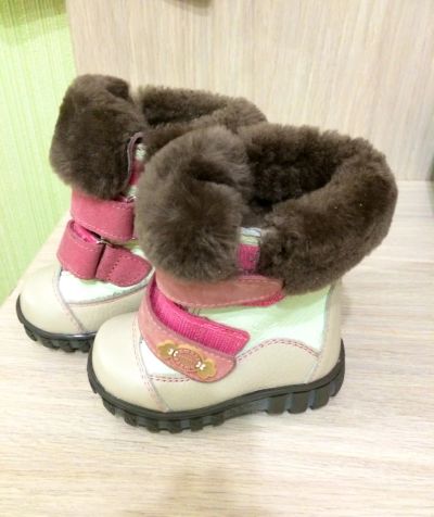 Лот: 4445834. Фото: 1. Зимние сапожки для девочки, мех-натуральный... Сапоги