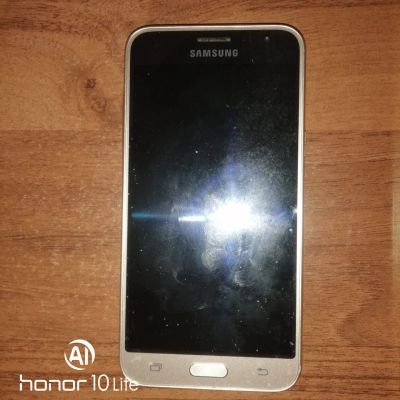 Лот: 25242185. Фото: 1. Смартфон Samsung Galaxy J3. Смартфоны