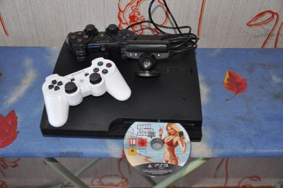 Лот: 9049670. Фото: 1. PS 3 (320 GB) +2 джойстика+камера... Игровые приставки, консоли