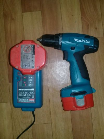 Лот: 10883309. Фото: 1. Шуруповёрт Makita 6281d. Электроинструмент