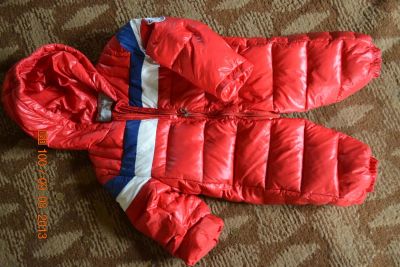 Лот: 3046978. Фото: 1. Комбез Зима MONCLER. Верхняя одежда