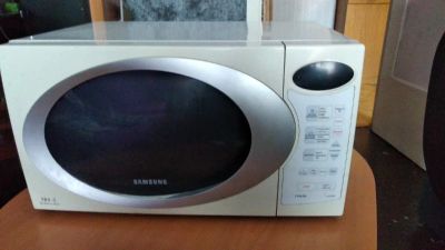 Лот: 15317006. Фото: 1. Микроволновая печь Samsung CE283GNR. Микроволновки, мини-печи