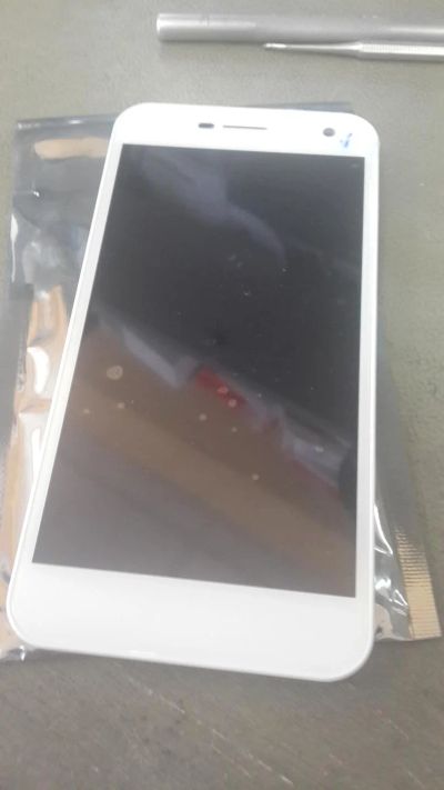 Лот: 9992723. Фото: 1. Дисплейный модуль Wileyfox Spark... Дисплеи, дисплейные модули, тачскрины
