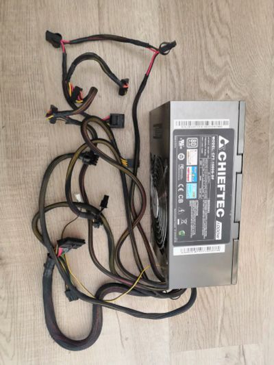 Лот: 25524261. Фото: 1. Блок питания Chieftec 1000W. Корпуса, блоки питания