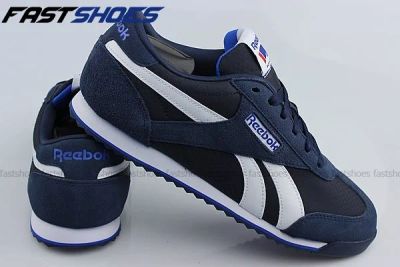 Лот: 4079781. Фото: 1. Кроссовки Reebok Classic Leather... Кеды, кроссовки, слипоны