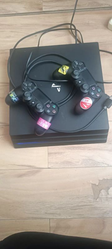 Лот: 25548506. Фото: 1. Soni playstation 4 pro. Игры для консолей