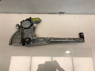 Лот: 21704529. Фото: 1. стеклоподъемный механизм Kia Sorento... Кузов