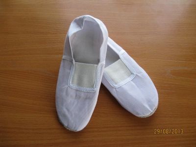 Лот: 3125493. Фото: 1. чешки новые 28 размер на худенькую... Туфли