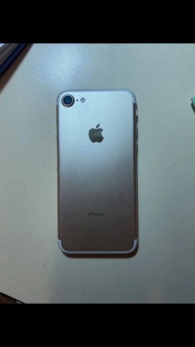 Лот: 17682516. Фото: 1. iPhone 7 32 gb. Чехлы, бамперы