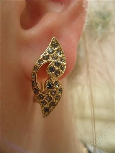 Лот: 2416513. Фото: 1. Сверкающие сережки - гвоздики... Серьги, каффы