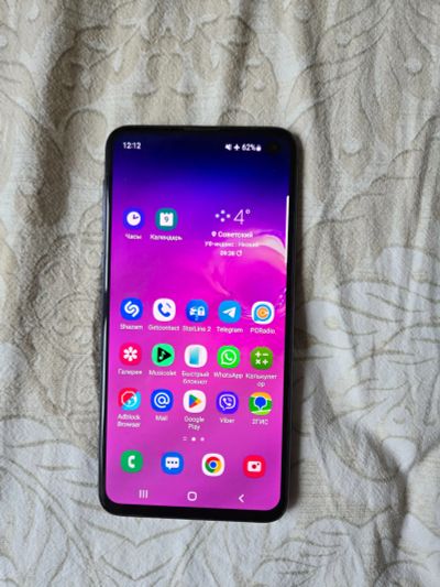 Лот: 24317501. Фото: 1. Samsung galaxy S10e. Смартфоны