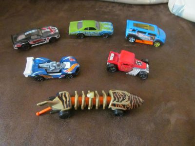 Лот: 8612895. Фото: 1. Машинки "Hot Wheels" 7 штук. Машины и техника
