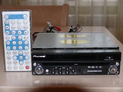 Лот: 1115700. Фото: 1. DVD магнитола с моторизованным... Автомагнитолы