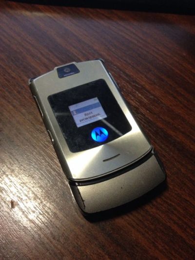 Лот: 3382300. Фото: 1. Motorola v3i. Кнопочные мобильные телефоны