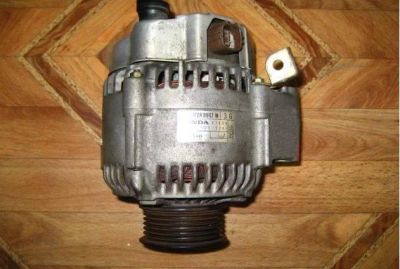 Лот: 4981120. Фото: 1. Генератор D17A Honda Stream. Двигатель и элементы двигателя
