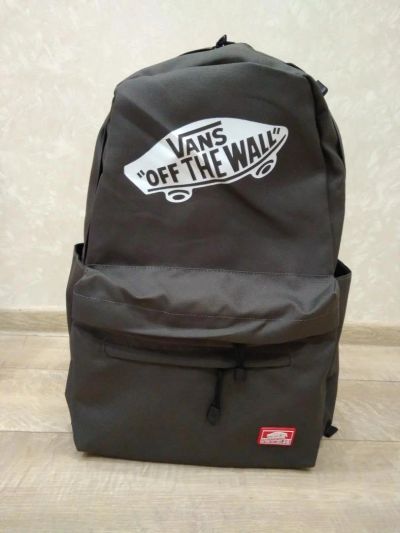 Лот: 9695210. Фото: 1. Рюкзак Vans "Off the wall" серый. Рюкзаки, портфели