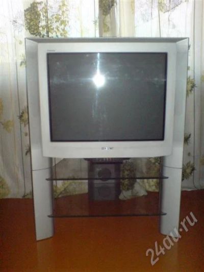 Лот: 294668. Фото: 1. Телевизор,SONY,70 см, с тумбой. Телевизоры