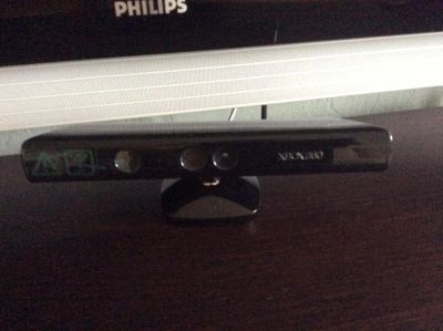 Лот: 4166858. Фото: 1. Kinect + 2 игры. Аксессуары для игровых приставок, консолей, геймпады