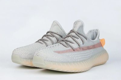 Лот: 16910052. Фото: 1. Кроссовки Adidas Yeezy 350 boost... Кеды, кроссовки, слипоны