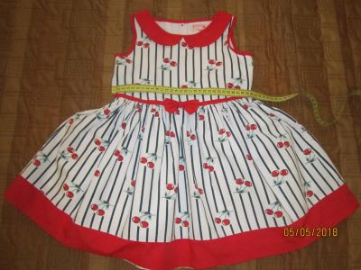 Лот: 11461441. Фото: 1. Платье с вишенками 4-5 лет. Платья, сарафаны