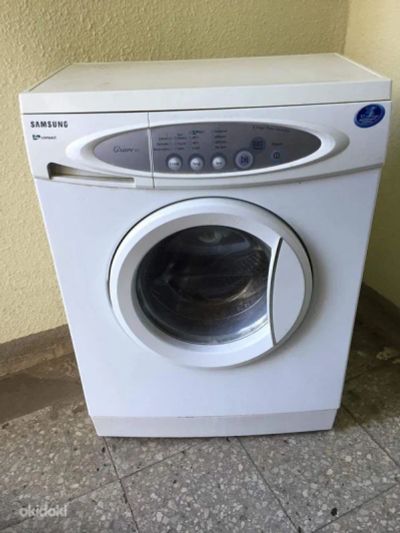 Лот: 11047506. Фото: 1. Узкая стиральная машина автомат... Стиральные машины