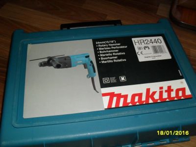 Лот: 6784844. Фото: 1. Продам перфоратор makita HR2440. Электроинструмент
