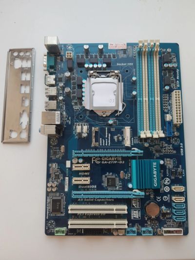 Лот: 20410530. Фото: 1. Материнская плата Gigabyte GA-Z77P-D3. Материнские платы