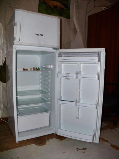 Лот: 5061792. Фото: 1. Холодильник Vestel. Холодильники, морозильные камеры