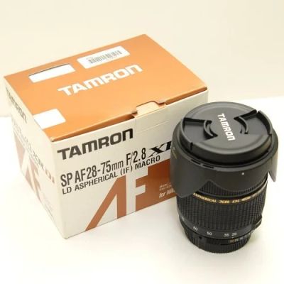 Лот: 6353420. Фото: 1. Продам тушку Canon 500d + Объектив... Цифровые зеркальные