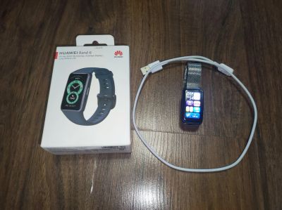 Лот: 19583346. Фото: 1. Фитнес браслет Huawei band 6. Смарт-часы, фитнес-браслеты, аксессуары