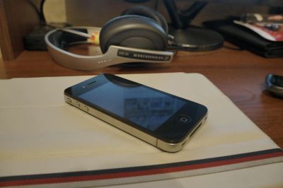 Лот: 4655379. Фото: 1. Iphone 4 16gb black. Смартфоны
