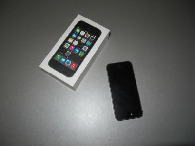 Лот: 6784863. Фото: 1. iPhone 5S Space Gray 16GB Полный... Смартфоны