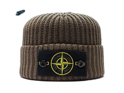 Лот: 16642566. Фото: 1. Шапка Stone Island патч. Головные уборы