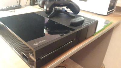 Лот: 8279173. Фото: 1. Xbox One 500Gb + Forza Horizon... Игровые приставки, консоли