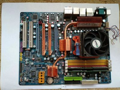 Лот: 13903547. Фото: 1. Материнская плата gigabyte GA-MA790FX-DQ6... Материнские платы