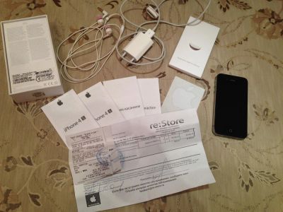 Лот: 3295236. Фото: 1. Iphone 4S 16gb Black РСТ идеальный... Смартфоны