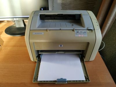 Лот: 25601610. Фото: 1. Принтер лазерный hp laserjet 1020. Картриджи, расходные материалы
