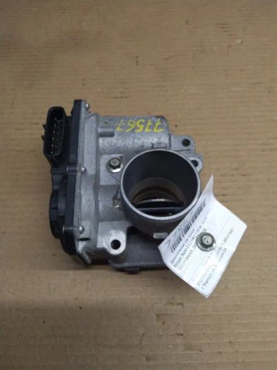 Лот: 21403839. Фото: 1. дроссельная заслонка Nissan Note... Двигатель и элементы двигателя