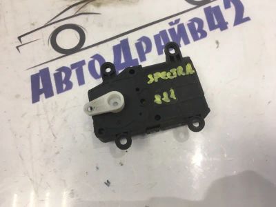 Лот: 21716443. Фото: 1. сервопривод заслонки печки Kia... Двигатель и элементы двигателя