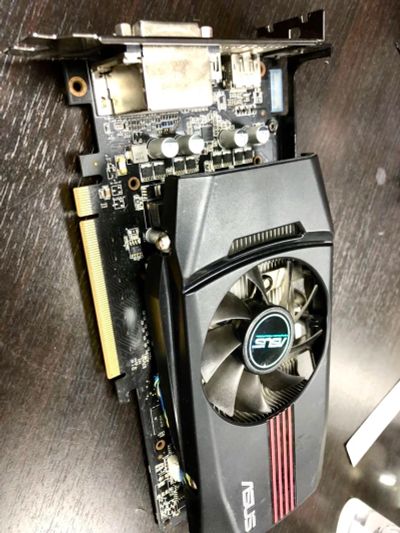 Лот: 16069581. Фото: 1. Radeon HD 6850. Видеокарты