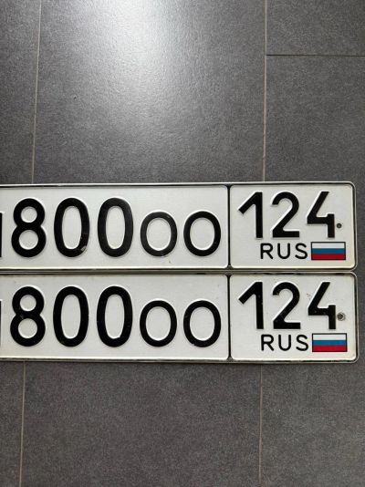 Лот: 25777810. Фото: 1. Гос номер *800ОО124. Госномера