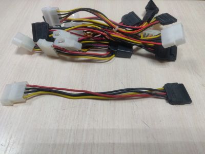 Лот: 21637085. Фото: 1. Переходник molex-sata для питания... Шлейфы, кабели, переходники