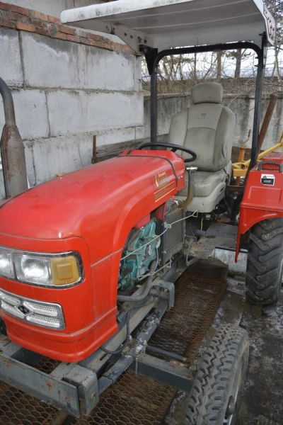 Лот: 10572372. Фото: 1. Weituo Ts240 +плуг+сажалка. Грузовики, автобусы, спецтехника