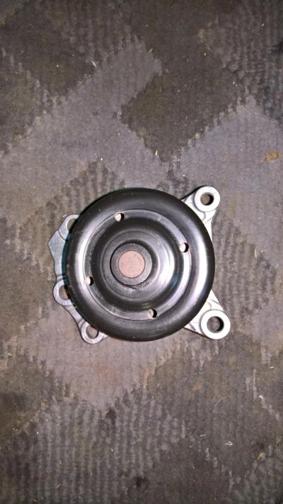 Лот: 9268167. Фото: 1. Помпа Toyota Vitz, KSP90, 1KRFE. Двигатель и элементы двигателя