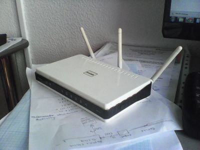 Лот: 4274185. Фото: 1. Мощный роутер Длинк / Wi-Fi Router... WiFi, Bluetooth адаптеры